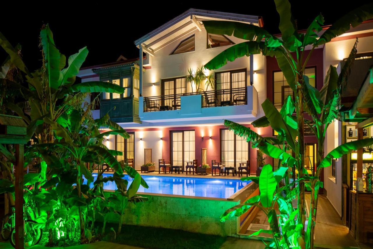 Cesmekes Otel Exterior foto